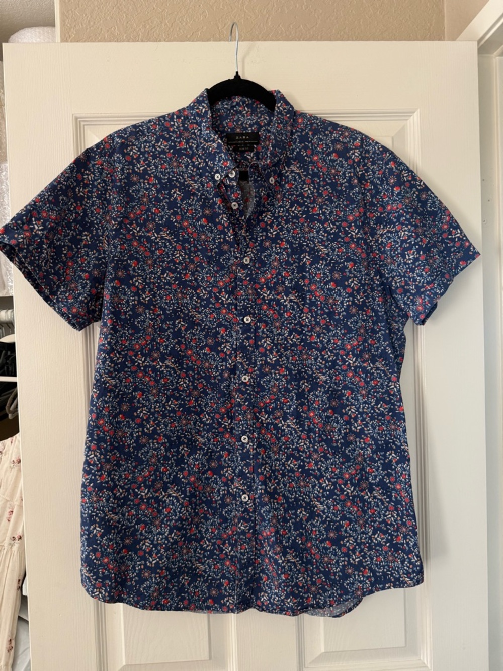 Zara Blue Floral Button Up Shirt